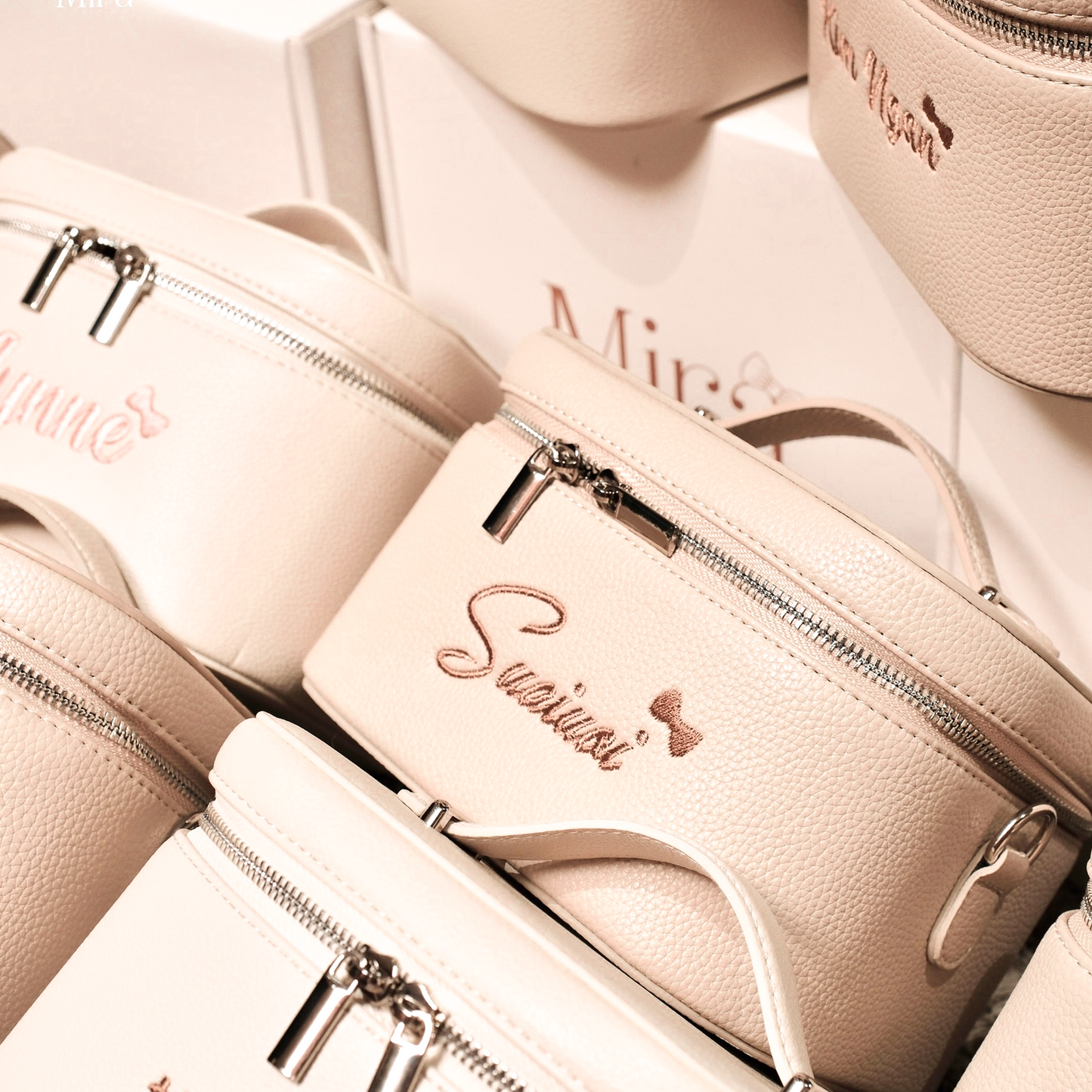 Personalized Leather Vanity Case | Custom Name Makeup Travel Box Carilie