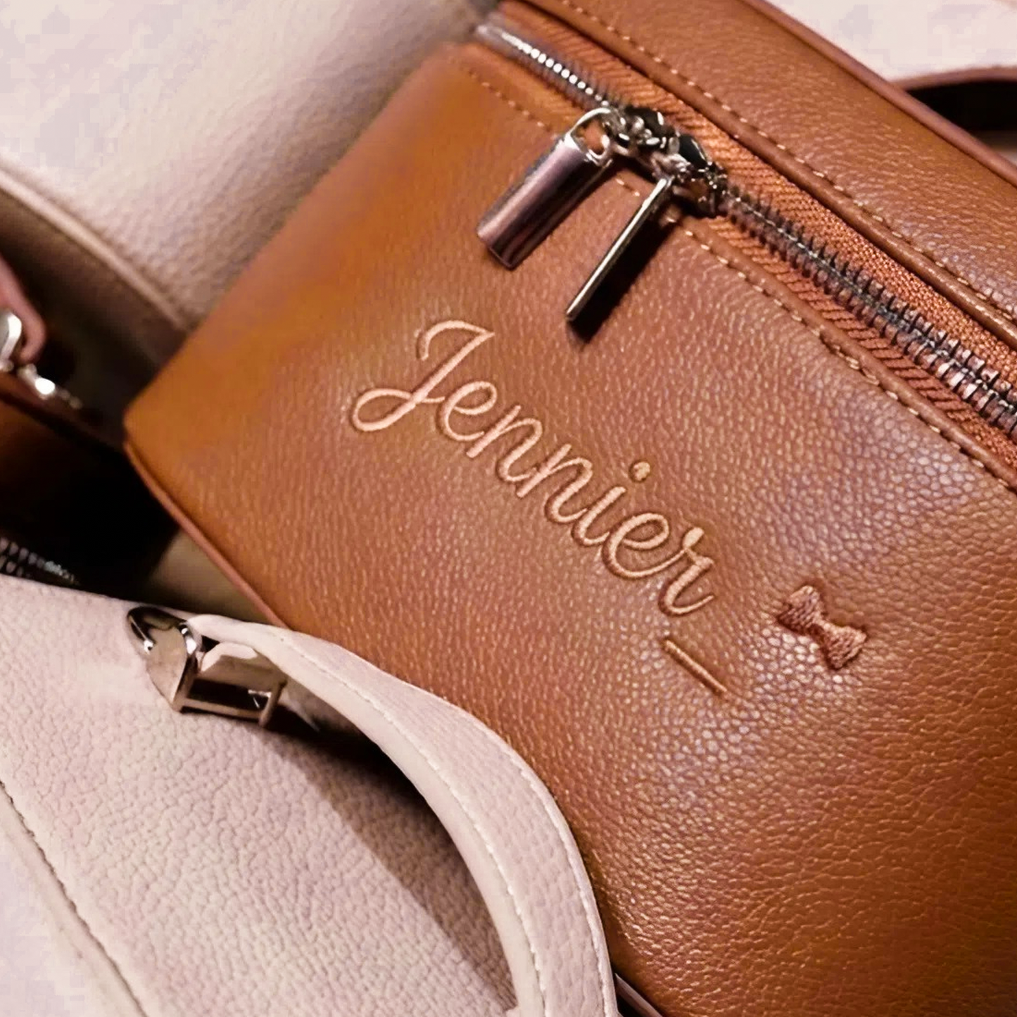Personalized Leather Vanity Case | Custom Name Makeup Travel Box Carilie